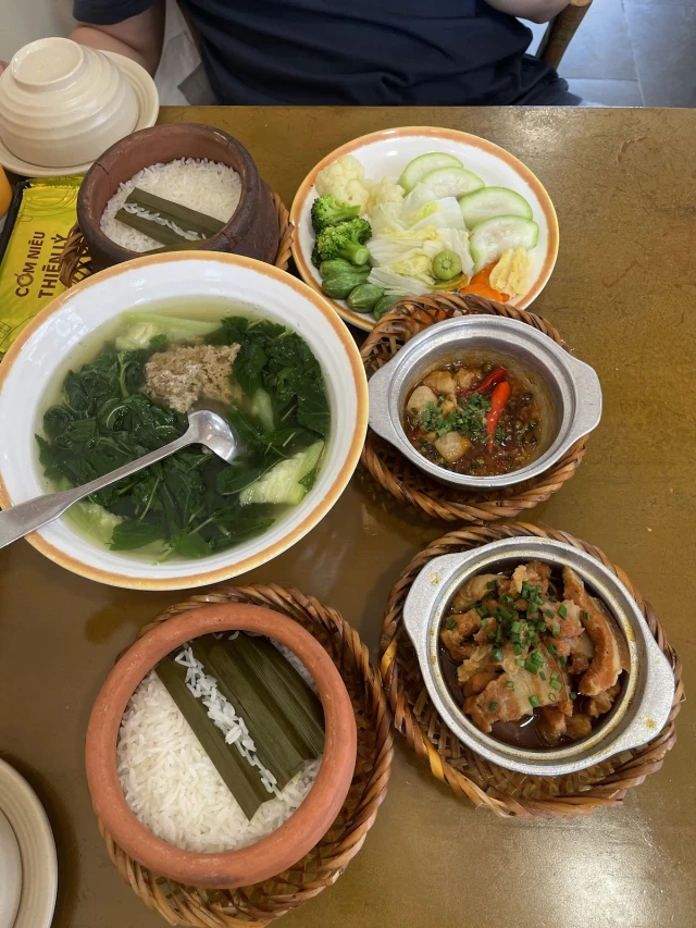 Cơm Niêu Thiên Lý - Đường Số 7