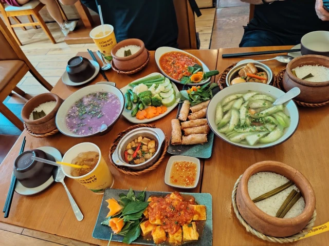 Cơm Niêu Thiên Lý - Nguyễn Thị Thập