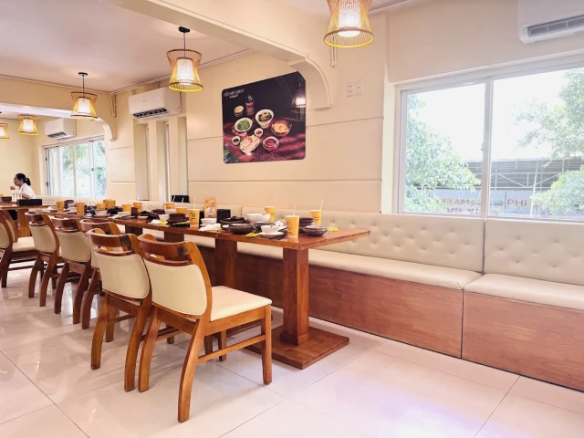 Cơm Niêu Thiên Lý - Dương Quang Đông - không gian 1