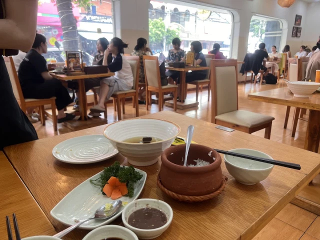 Cơm Niêu Thiên Lý - Âu Cơ
