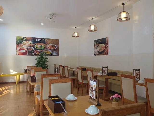 Cơm Niêu Thiên Lý - Âu Cơ - không gian 1