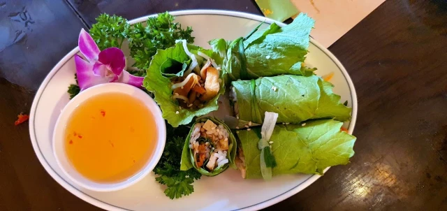 Hồ Lô Gia - Phạm Văn Chí