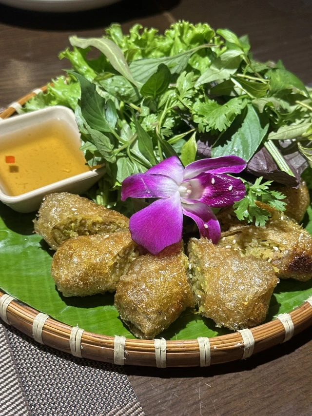 Hồ Lô Gia - Phạm Văn Chí