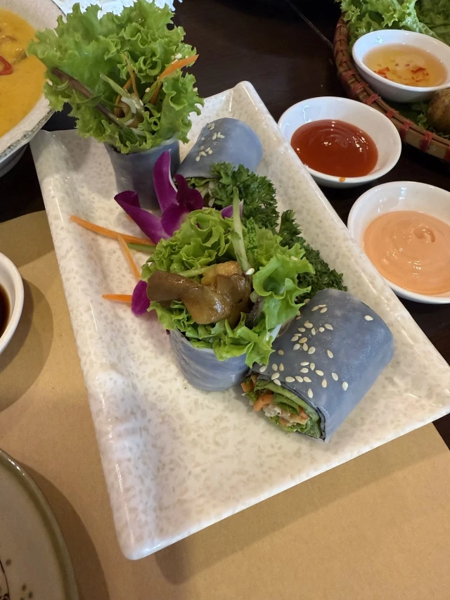 Hồ Lô Gia - Phạm Văn Chí