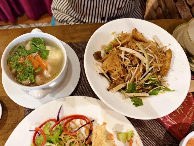 Hồ Lô Gia - Phạm Văn Chí