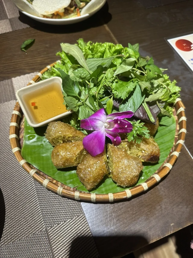 Hồ Lô Gia - Phạm Văn Chí