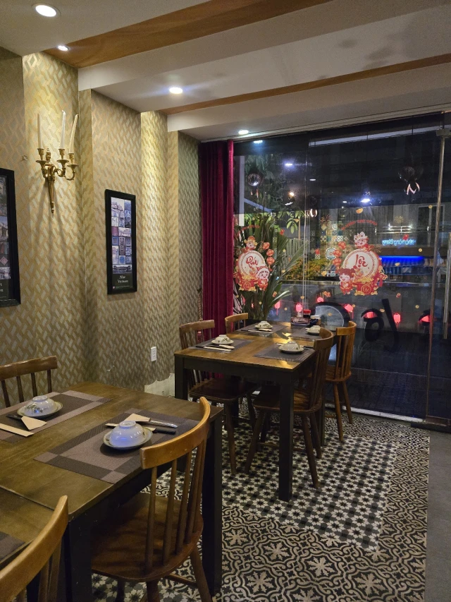 Hồ Lô Gia - Phạm Văn Chí - không gian 5