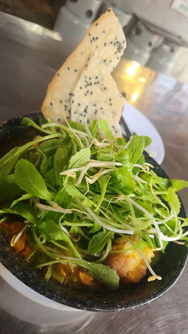 Phố Bia - Lê Văn Lương