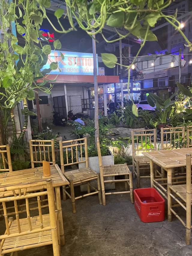4K - Quán 437 - Hoàng Văn Thụ - không gian 4