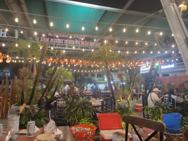 Happy Garden - Nguyễn Văn Luông - không gian 3