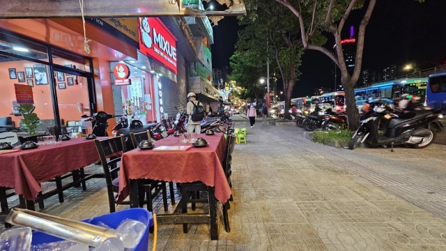 Ốc Sữa 2 - Điện Biên Phủ - không gian 2