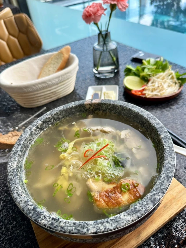 Cloud Nine Sai Gon Restaurant - Lý Tự Trọng