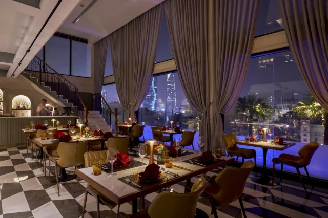 Cloud Nine Sai Gon Restaurant - Lý Tự Trọng - không gian 6