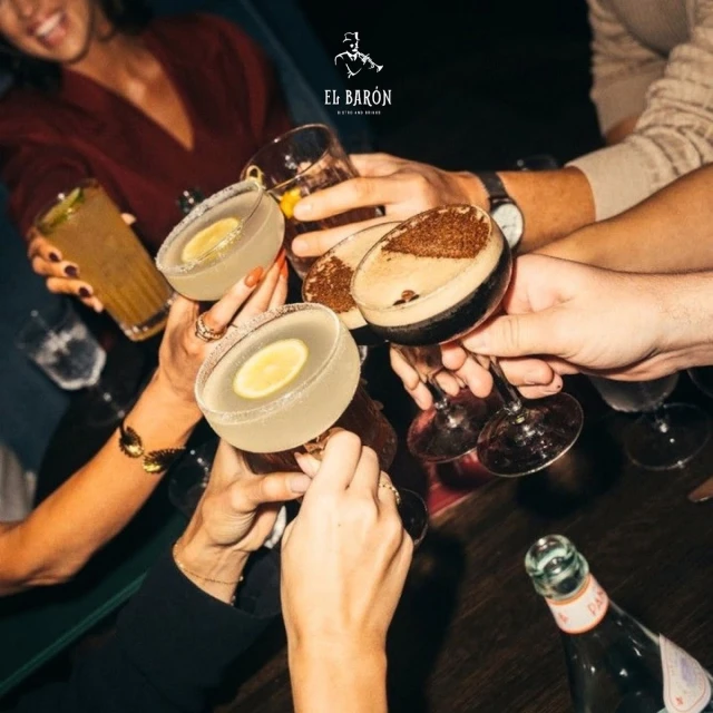 El Barón Whiskey & Cigar Lounge - Hưng Phước 4