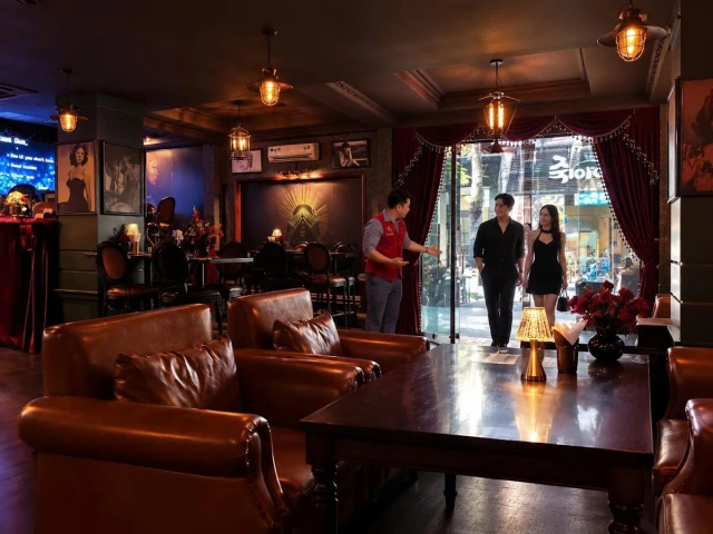 El Barón Whiskey & Cigar Lounge - Hưng Phước 4 - không gian 1