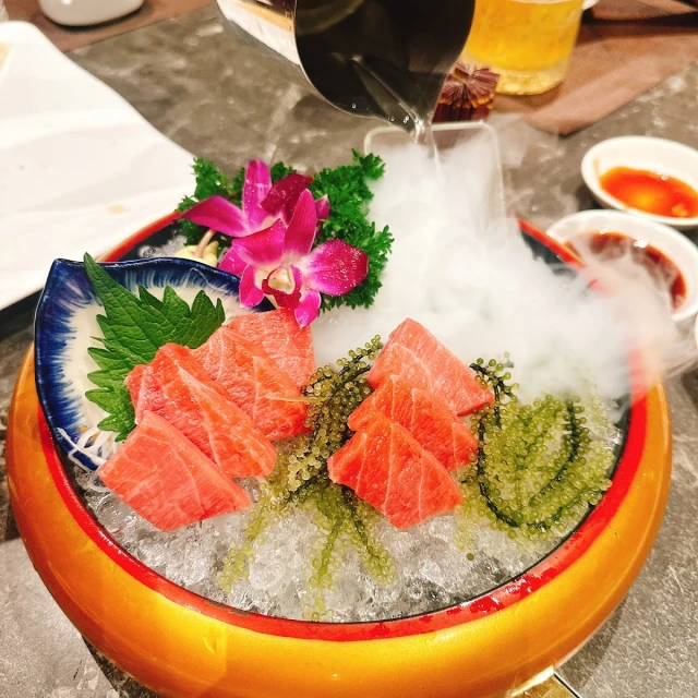 Lux 68 Restaurant - Nguyễn Đình Chiểu