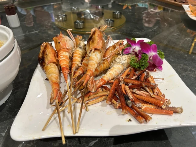Lux 68 Restaurant - Nguyễn Đình Chiểu