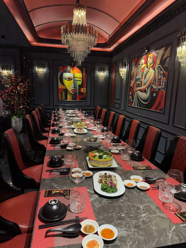 Lux 68 Restaurant - Nguyễn Đình Chiểu