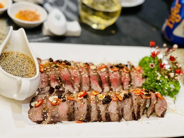 Lux 68 Restaurant - Nguyễn Đình Chiểu