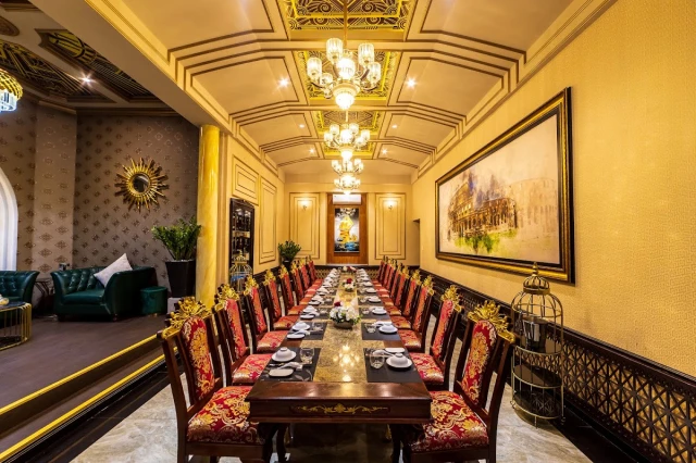 Lux 68 Restaurant - Nguyễn Đình Chiểu - không gian 5