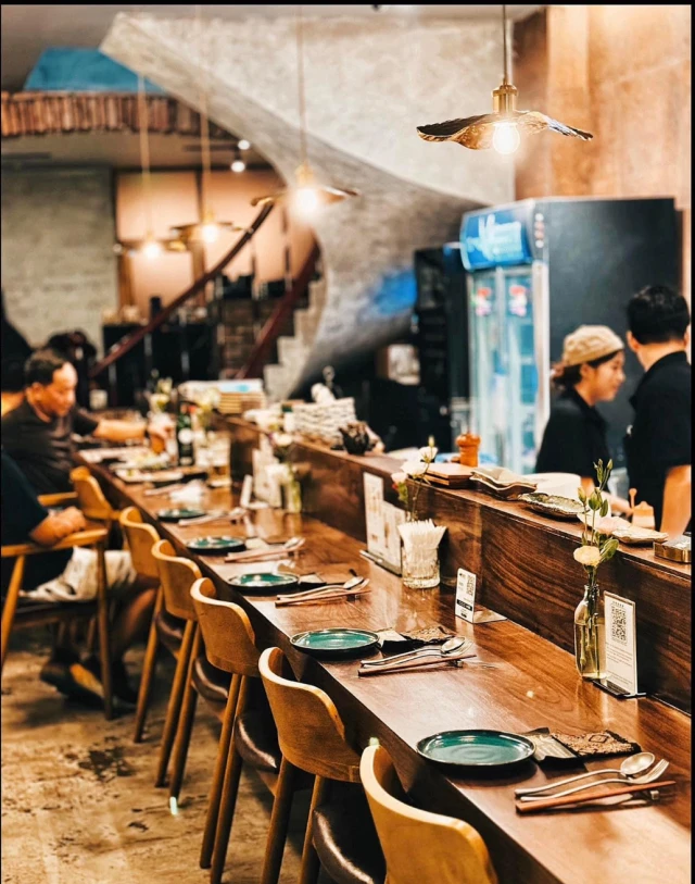 Barrio Wine & Dine - Mê Linh - không gian 1