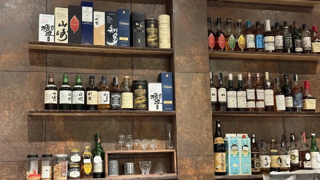 Barrio Wine & Dine - Mê Linh - không gian 5