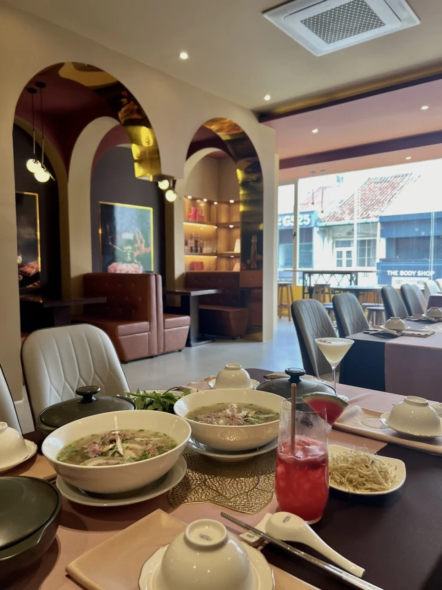 Nhà Hàng Sâm Ngọc Linh - Phố đi bộ Nguyễn Huệ