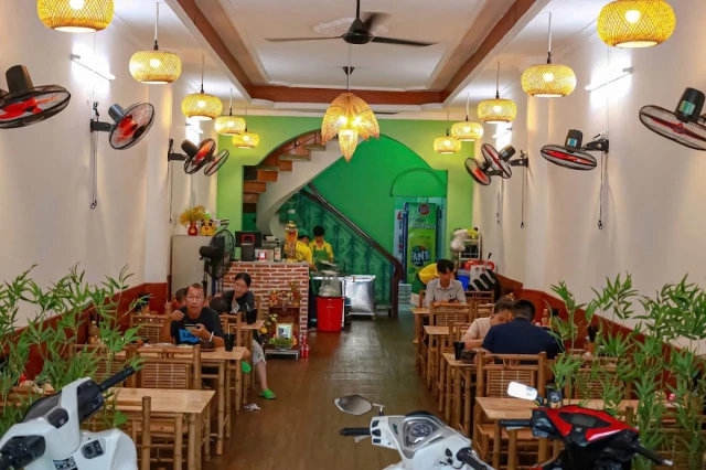 Cơm Niêu Làng Tre - Phan Văn Trị - không gian 1