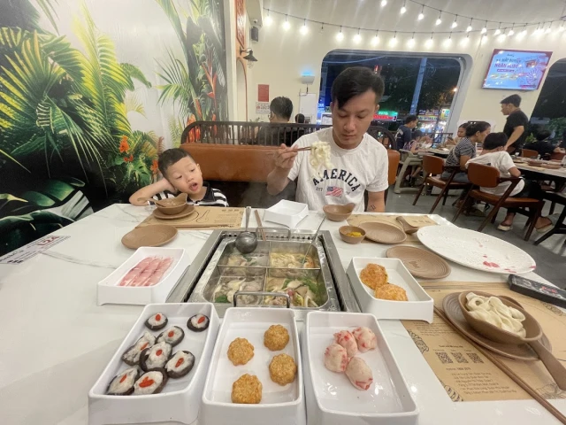 Reski Hotpot - Tên Lửa - không gian 2