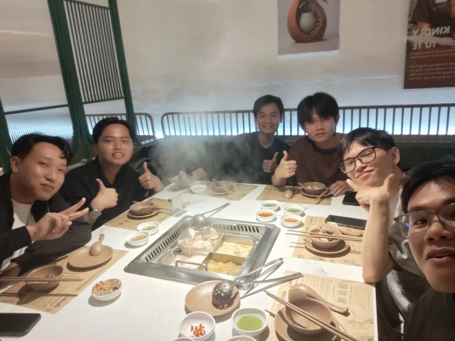 Reski Hotpot - Nguyễn Thị Thập - không gian 4