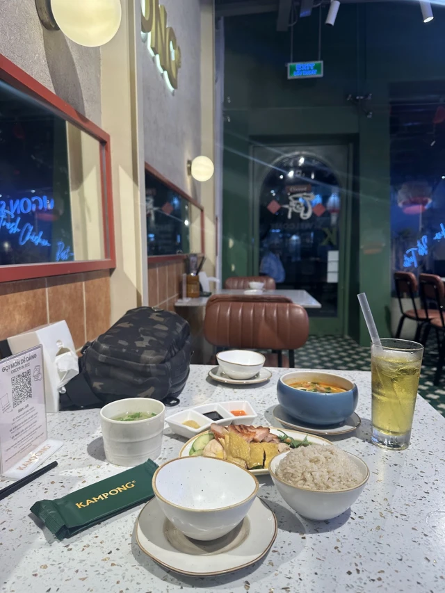 Kampong Chicken House - Cơm Gà Hải Nam - Hồ Tùng Mậu