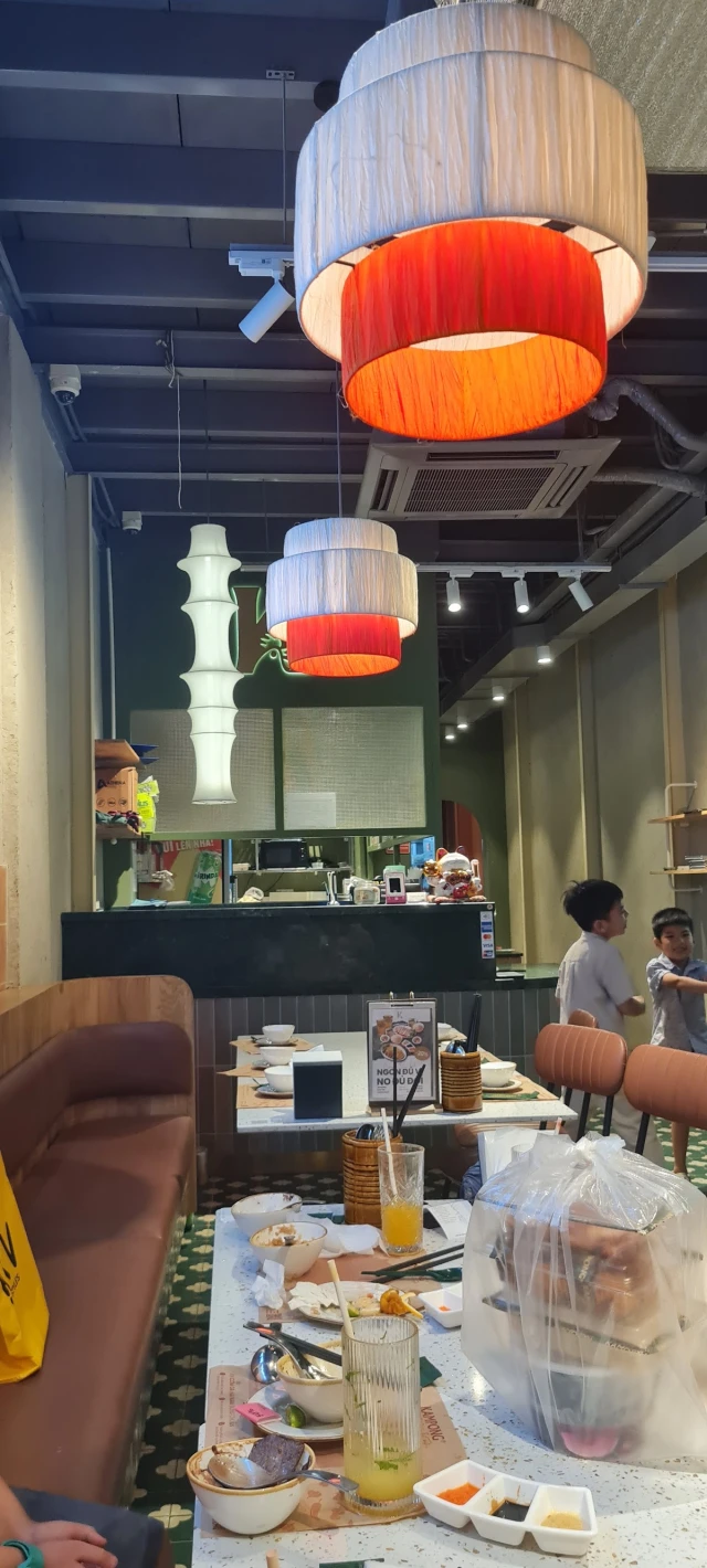 Kampong Chicken House - Cơm Gà Hải Nam - Hồ Tùng Mậu - không gian 3