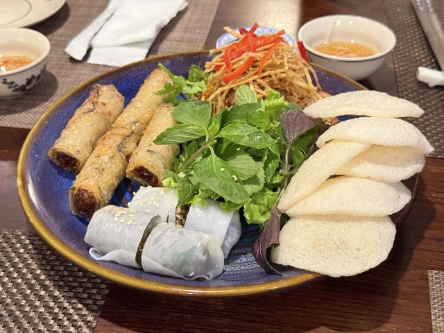 Nhà hàng Hương Lài - Võ Văn Tần
