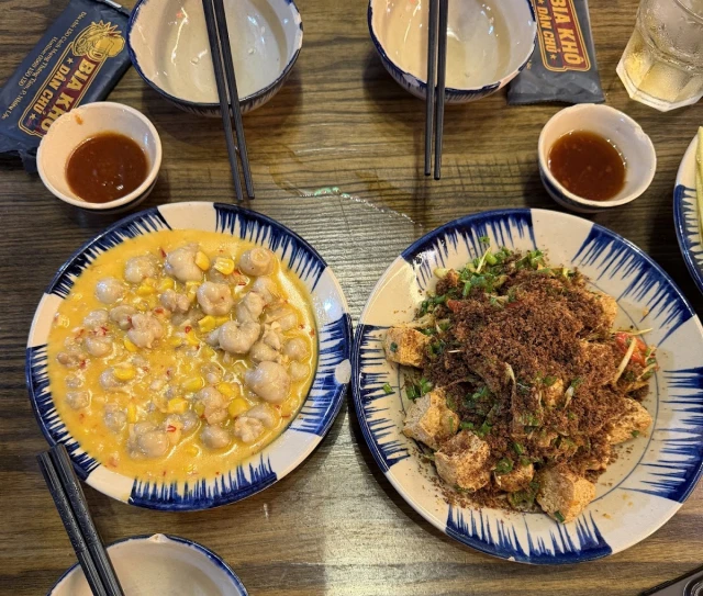 Bia Khô Dân Chủ - Cách Mạng Tháng 8