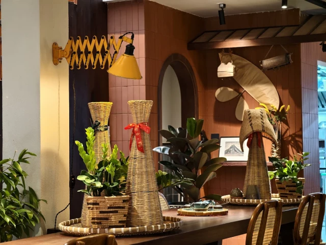 Mùi Kitchen & Café - Đường số 53 - không gian 2