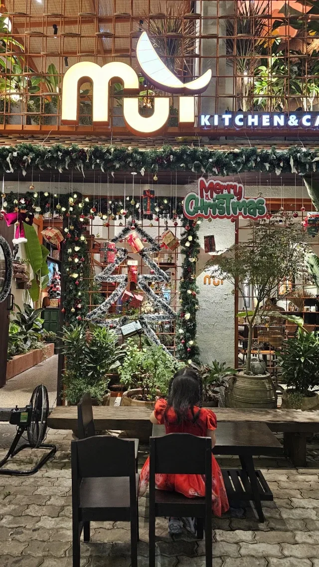 Mùi Kitchen & Café - Đường số 53 - không gian 6