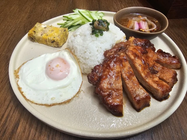 Chạm Bistro Garden - Phạm Thái Bường