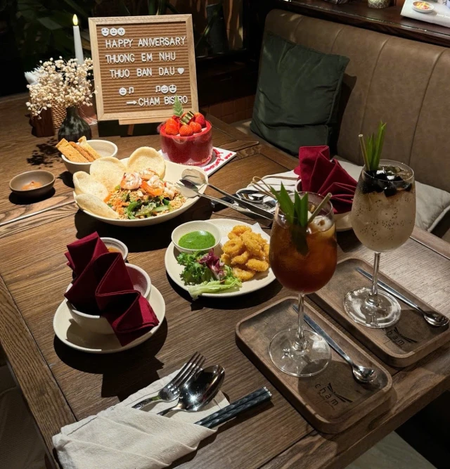 Chạm Bistro Garden - Phạm Thái Bường