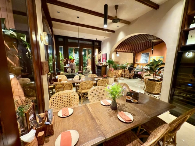 Chạm Bistro Garden - Phạm Thái Bường - không gian 4
