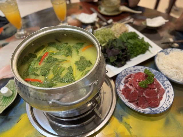 Nhà hàng Tuấn Tú - Lý Văn Phức