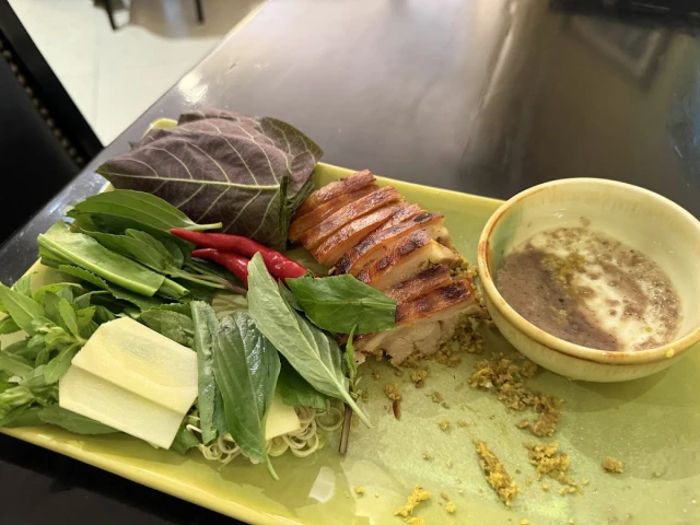 Nhà hàng Tuấn Tú - Lý Văn Phức