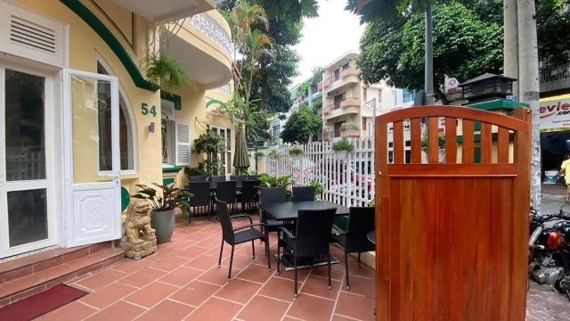 Nhà hàng Tuấn Tú - Lý Văn Phức - không gian 2