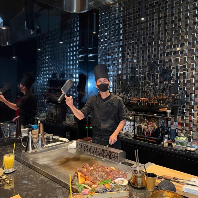 The Gu Teppanyaki & Hotpot - Trần Bình Trọng - không gian 3
