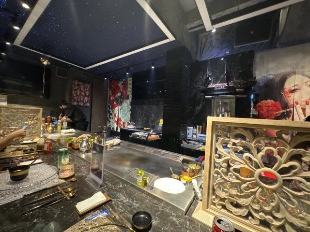 The Gu Teppanyaki & Hotpot - Trần Bình Trọng - không gian 5