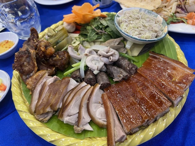 Việt Phố - Lê Quý Đôn