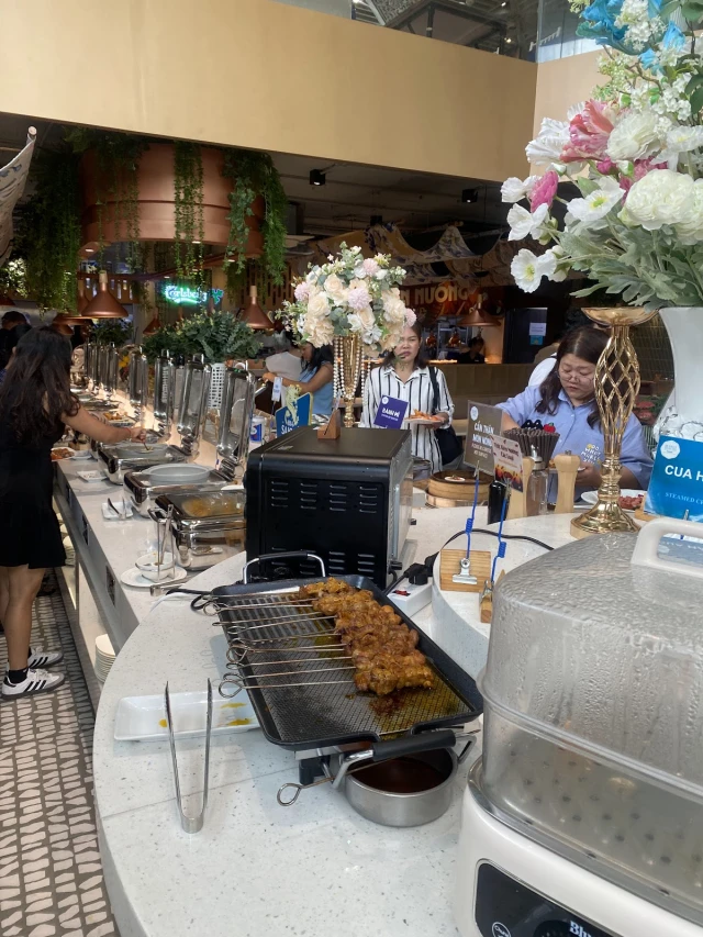 Hoàng Yến Buffet Premier - Nguyễn Đình Chiểu