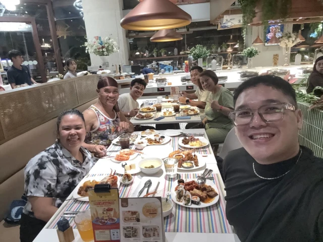 Hoàng Yến Buffet Premier - Nguyễn Đình Chiểu - không gian 6
