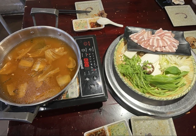 Tasaki BBQ - Vạn Hạnh Mall