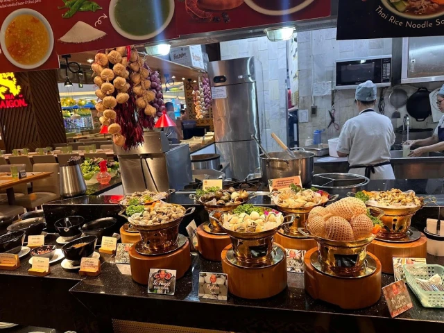 Hoàng Yến Buffet – Vạn Hạnh Mall - không gian 3