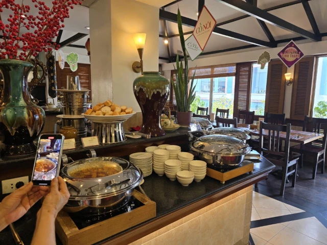Buffet Chay Cỏ Nội - Khách Sạn Bông Sen